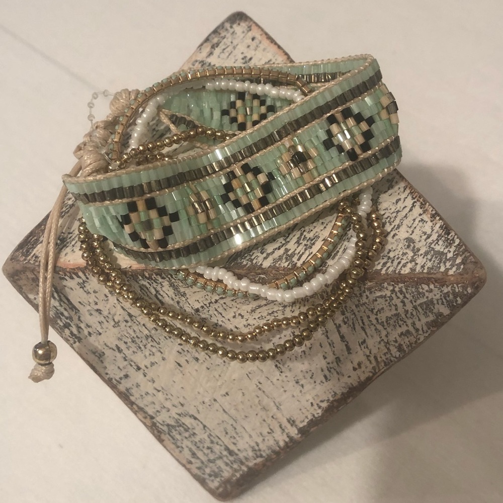 Beaded bracelet